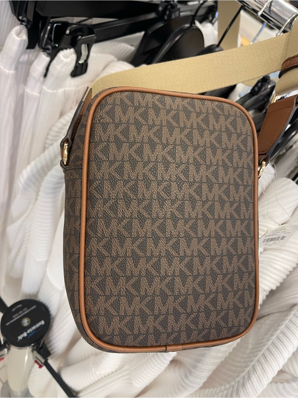 MICHAEL KORS Jet Set Medium Flight NS Pocket Signature Logo Crossbody
Brown
NWT - Picture 11 of 16